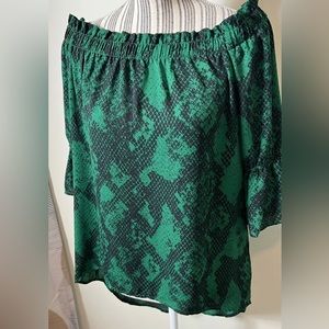 Soho NYC Green Women’s Tunic Hi Lo  Blouse Medium off shoulder